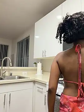 Your Paris online show from March 5, 2026, 6:42 am