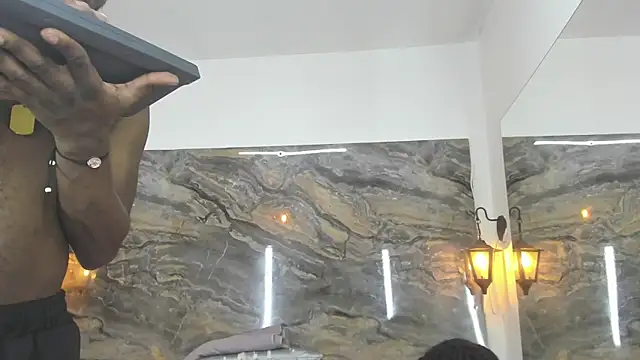 kaleb violeta 1 online show from December 14, 2025, 5:13 am