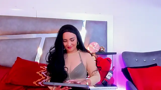 Evangeline Taylorr online show from February 6, 2025, 2:15 pm