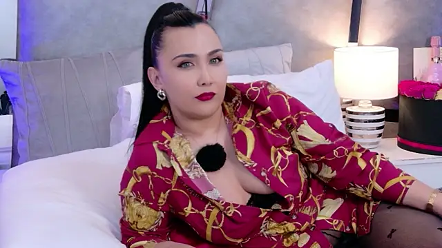 Evangeline Taylorr online show from April 17, 2026, 8:12 pm