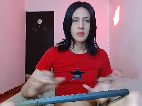 lucydreamm online show from February 1, 2026, 9:13 pm