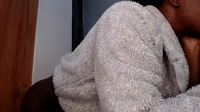 Snapshot of wetpussy_ebony chatting on March 13, 2026, 7:04 am wetpussy ebony online show from March 13, 2026, 7:04 am