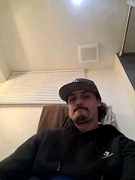 Snapshot of JustTylerr chatting on May 23, 2026, 6:51 am JustTylerr online show from May 23, 2026, 6:51 am