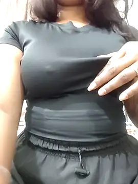 MohiniHott online show from March 5, 2026, 5:03 am