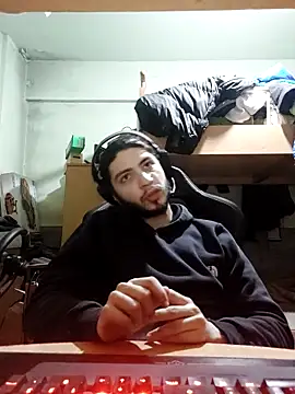 kleineid77 online show from February 19, 2026, 6:26 pm