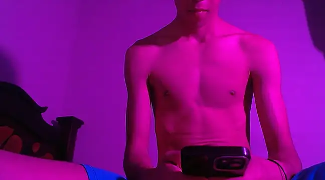 Snapshot of isaaclatino chatting on December 7, 2024, 4:42 am isaaclatino online show from December 7, 2024, 4:42 am