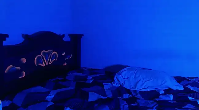 Snapshot of isaaclatino chatting on December 10, 2024, 2:59 am isaaclatino online show from December 10, 2024, 2:59 am