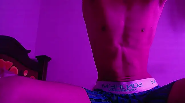 Snapshot of isaaclatino chatting on December 21, 2024, 4:52 am isaaclatino online show from December 21, 2024, 4:52 am