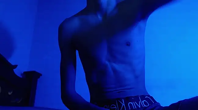 Snapshot of isaaclatino chatting on December 28, 2024, 6:06 am isaaclatino online show from December 28, 2024, 6:06 am