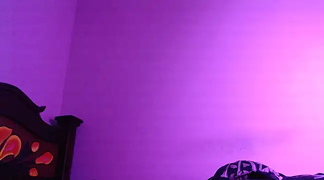 Snapshot of isaaclatino chatting on January 2, 2025, 3:15 am isaaclatino online show from January 2, 2025, 3:15 am