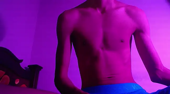 Snapshot of isaaclatino chatting on January 13, 2025, 12:51 am isaaclatino online show from January 13, 2025, 12:51 am