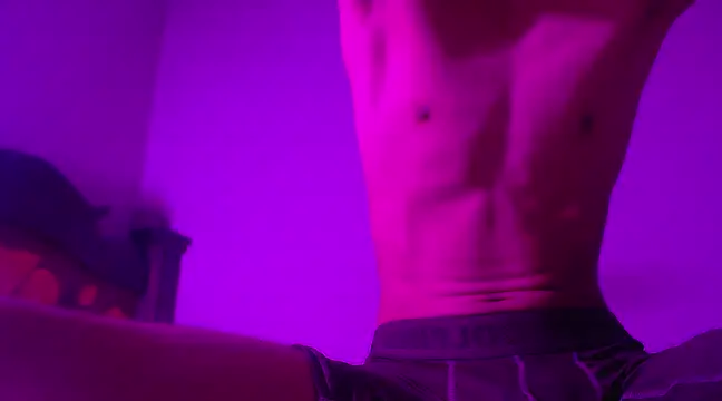 Snapshot of isaaclatino chatting on February 3, 2025, 5:29 am isaaclatino online show from February 3, 2025, 5:29 am