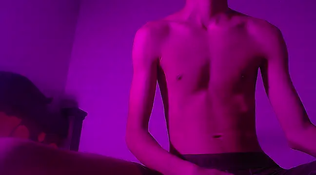 Snapshot of isaaclatino chatting on February 7, 2025, 4:27 am isaaclatino online show from February 7, 2025, 4:27 am