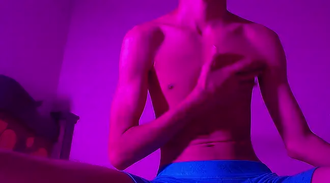 Snapshot of isaaclatino chatting on February 12, 2025, 4:23 am isaaclatino online show from February 12, 2025, 4:23 am