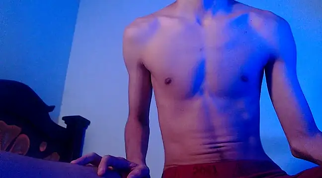 Snapshot of isaaclatino chatting on February 27, 2025, 2:32 am isaaclatino online show from February 27, 2025, 2:32 am