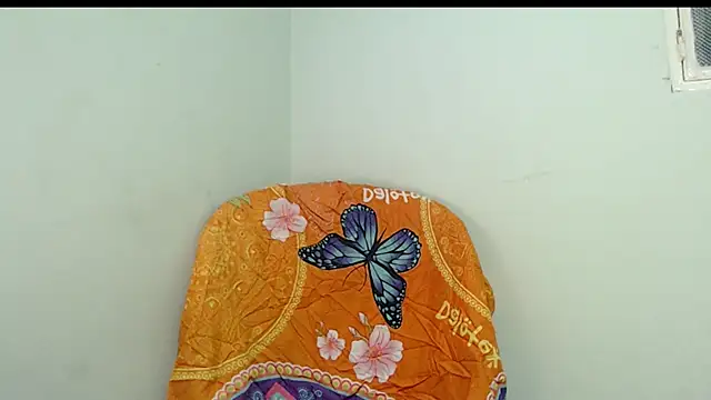 isaaclatino online show from April 18, 2026, 12:36 am