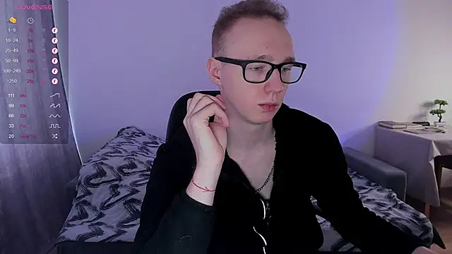 Alex silents online show from March 12, 2025, 10:05 am