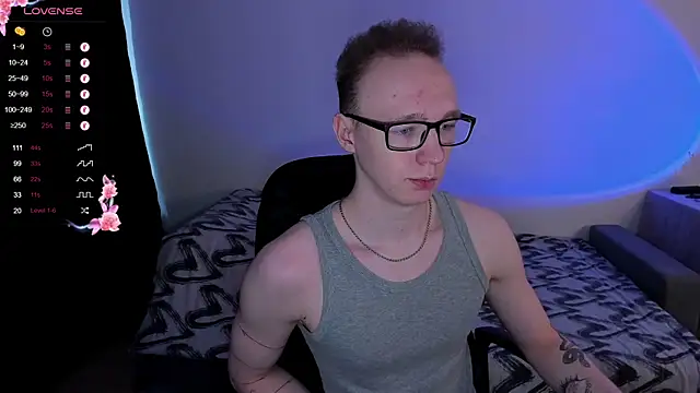 Alex silents online show from September 18, 2025, 1:02 pm