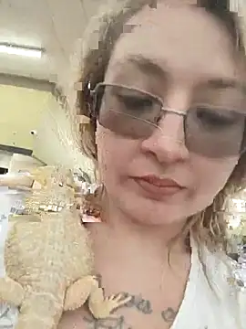 Snapshot of xWhoreAbleX_Pika chatting on February 24, 2025, 9:20 pm xWhoreAbleX Pika online show from February 24, 2025, 9:20 pm