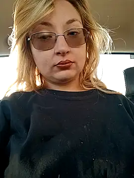 Snapshot of xWhoreAbleX_Pika chatting on March 6, 2025, 10:36 pm xWhoreAbleX Pika online show from March 6, 2025, 10:36 pm