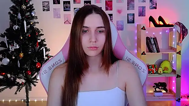 AliceCharmy online show from December 16, 2024, 1:32 pm