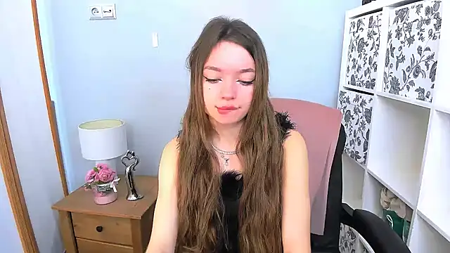 GraceLips online show from March 23, 2025, 6:16 am