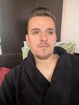 Huge cock22cm online show from May 23, 2026, 7:46 am