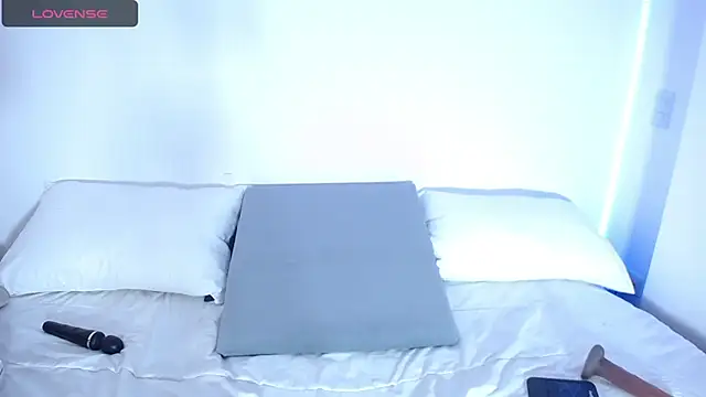 megan bluee23 online show from December 9, 2024, 1:45 pm