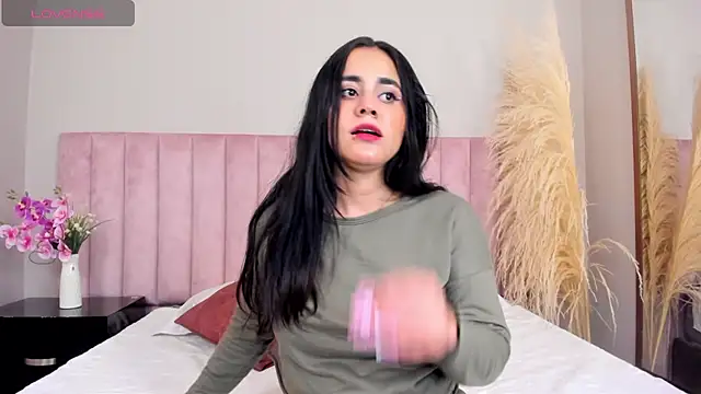 Snapshot of Brenda_Garcia chatting on March 18, 2025, 9:21 pm Brenda Garcia online show from March 18, 2025, 9:21 pm