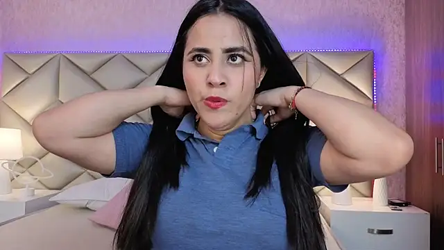 Snapshot of Brenda_Garcia chatting on September 15, 2025, 7:47 pm Brenda Garcia online show from September 15, 2025, 7:47 pm