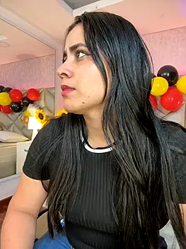 Snapshot of Brenda_Garcia chatting on October 1, 2025, 9:32 pm Brenda Garcia online show from October 1, 2025, 9:32 pm