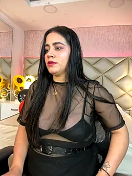 Snapshot of Brenda_Garcia chatting on October 3, 2025, 8:06 pm Brenda Garcia online show from October 3, 2025, 8:06 pm