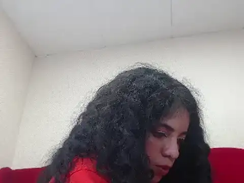 Snapshot of EmmaCowperr chatting on February 18, 2025, 5:31 pm EmmaCowperr online show from February 18, 2025, 5:31 pm