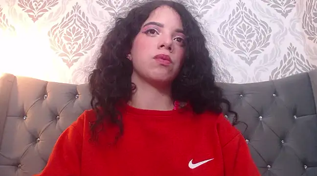 Snapshot of EmmaCowperr chatting on February 21, 2025, 4:16 pm EmmaCowperr online show from February 21, 2025, 4:16 pm