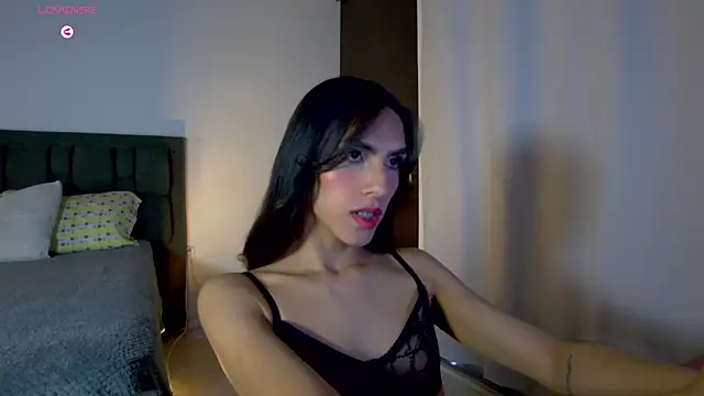 Snapshot of AlanaSofiia chatting on June 4, 2026, 7:42 pm AlanaSofiia online show from June 4, 2026, 7:42 pm