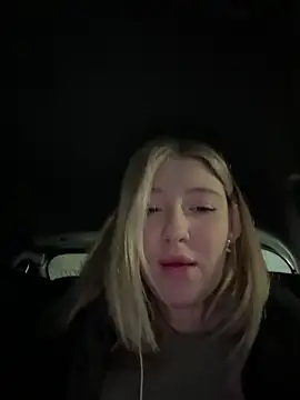 Snapshot of littlebitchess chatting on November 26, 2025, 6:09 pm littlebitchess online show from November 26, 2025, 6:09 pm