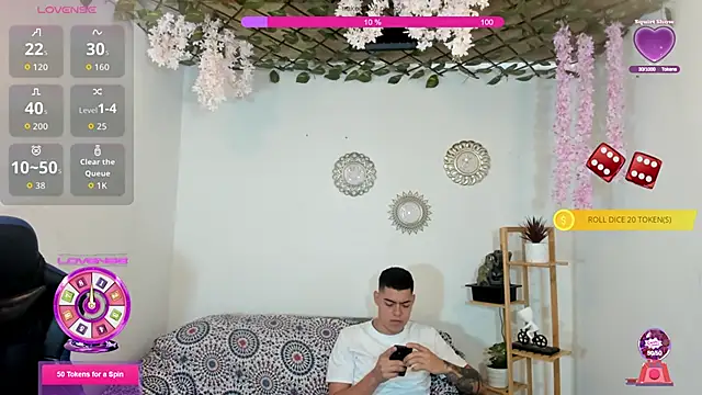 oliverhot2005 online show from September 11, 2025, 1:44 pm