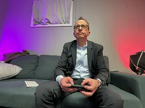 Snapshot of mouser21212 chatting on January 31, 2025, 7:39 am mouser21212 online show from January 31, 2025, 7:39 am