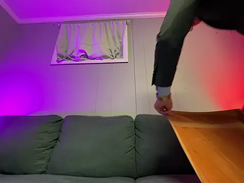 Snapshot of mouser21212 chatting on February 26, 2025, 7:20 am mouser21212 online show from February 26, 2025, 7:20 am