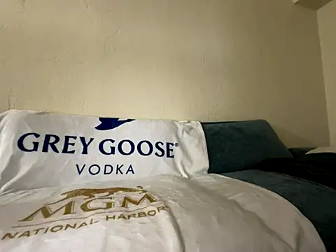 Snapshot of mouser21212 chatting on November 1, 2025, 12:29 pm mouser21212 online show from November 1, 2025, 12:29 pm