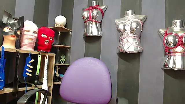 LucyStrike  online show from December 5, 2024, 2:53 am