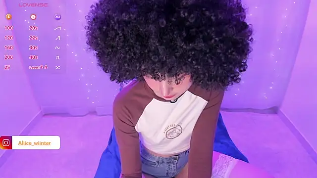 Alice winter  online show from March 6, 2025, 10:26 pm