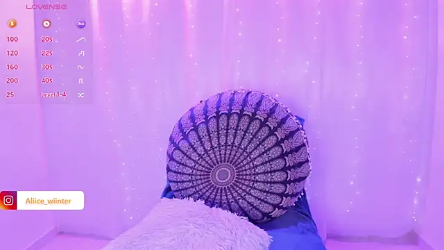 Alice winter  online show from March 18, 2025, 10:26 pm