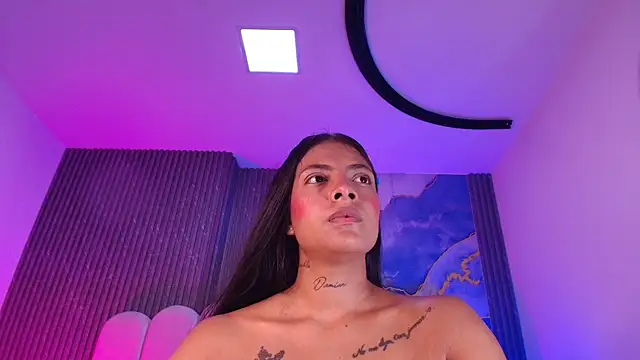 Snapshot of hot_dione chatting on April 30, 2026, 8:57 pm hot dione online show from April 30, 2026, 8:57 pm
