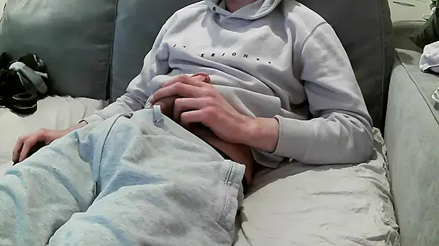 jeunesexi online show from January 6, 2026, 6:22 pm