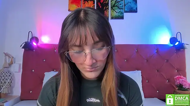 Ruth harvey  online show from November 18, 2025, 3:05 pm