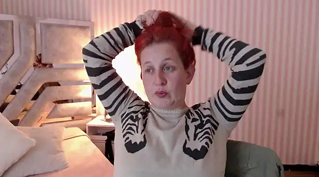 ViioletaMora online show from March 7, 2025, 1:31 am