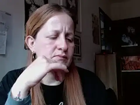 ViioletaMora online show from April 14, 2026, 7:09 pm