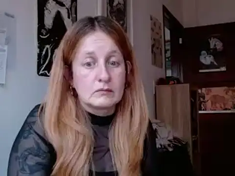 Snapshot of ViioletaMora chatting on April 20, 2026, 10:22 pm ViioletaMora online show from April 20, 2026, 10:22 pm