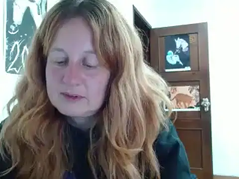 Snapshot of ViioletaMora chatting on April 23, 2026, 6:14 am ViioletaMora online show from April 23, 2026, 6:14 am